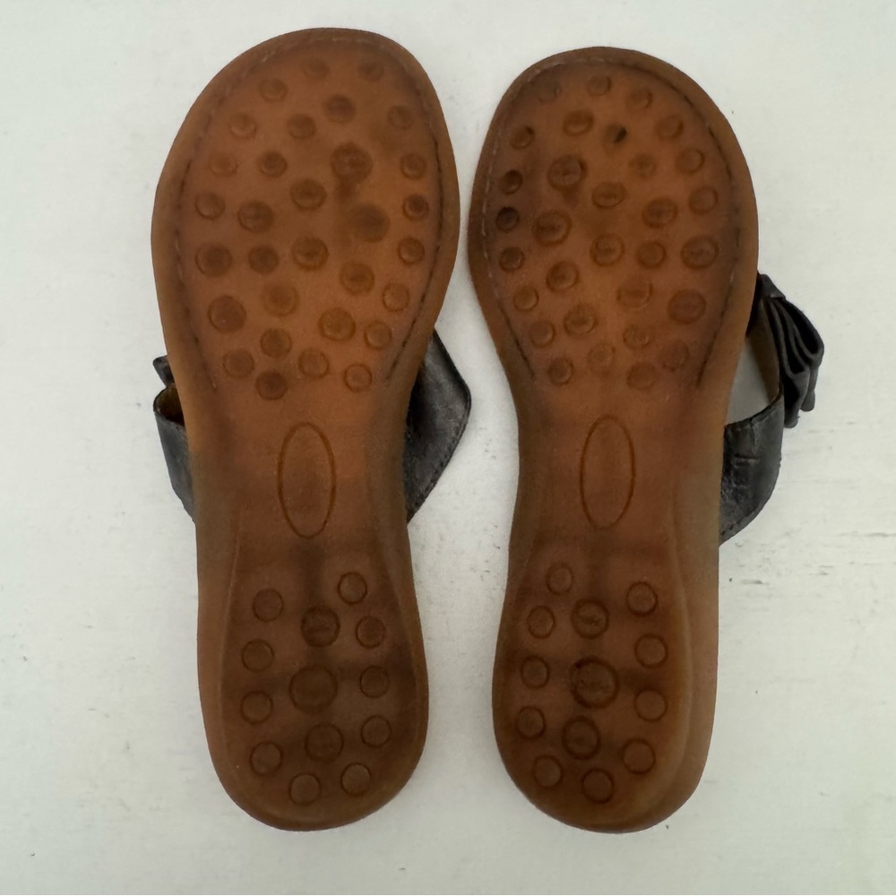 BOC‎ Born Flip Flop Thong Bow Comfort Sandals Pewter Size 8 - Picture 11 of 11